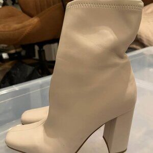 Steve Madden Beige Platform Zipper Boots